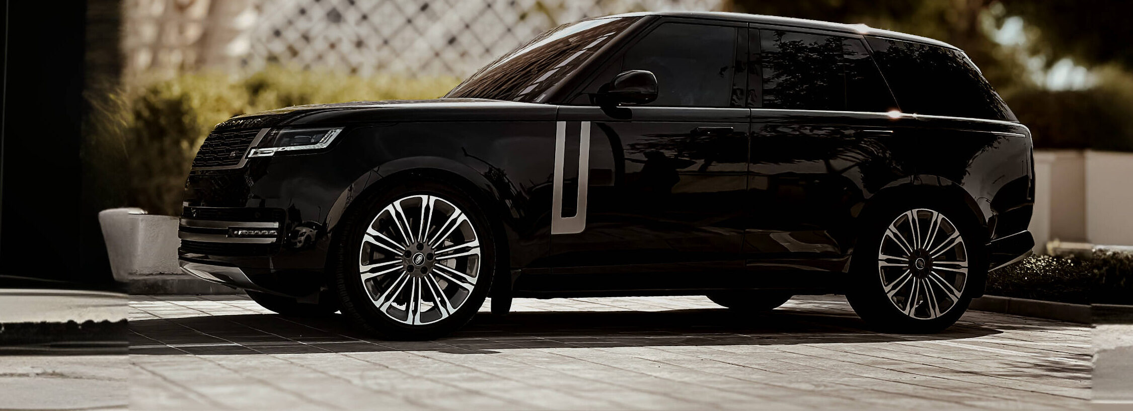 Range Rover Vogue Hero img